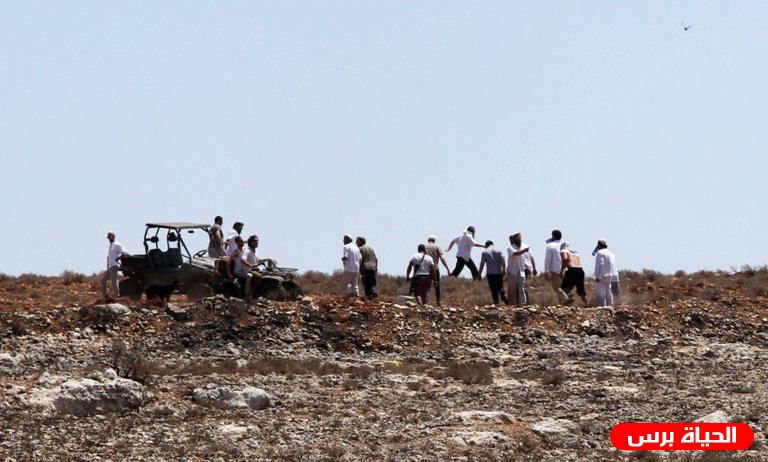 Settlers assault Asira al-Qibliya, injure a farmer in the head